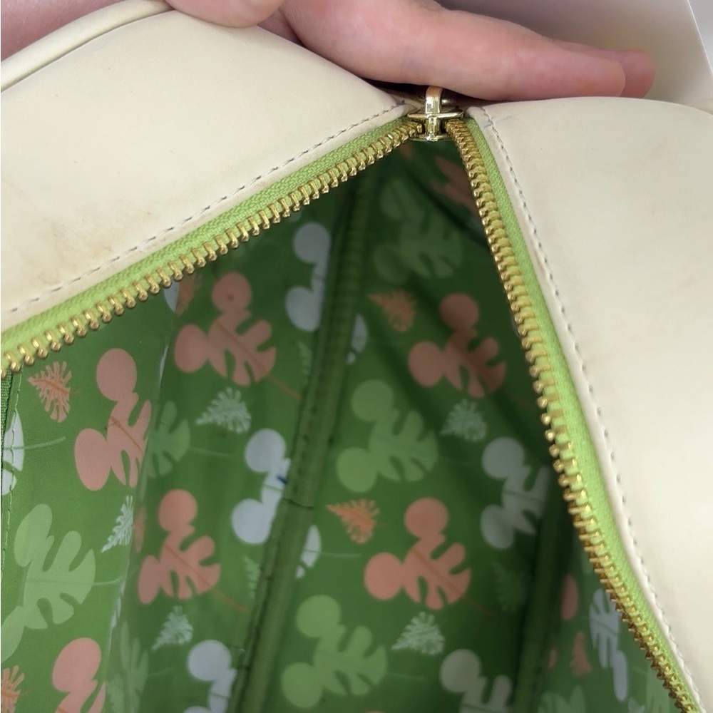 Loungefly Disney House Bag with Mickey Mouse And Friends - Picture 4 of 4